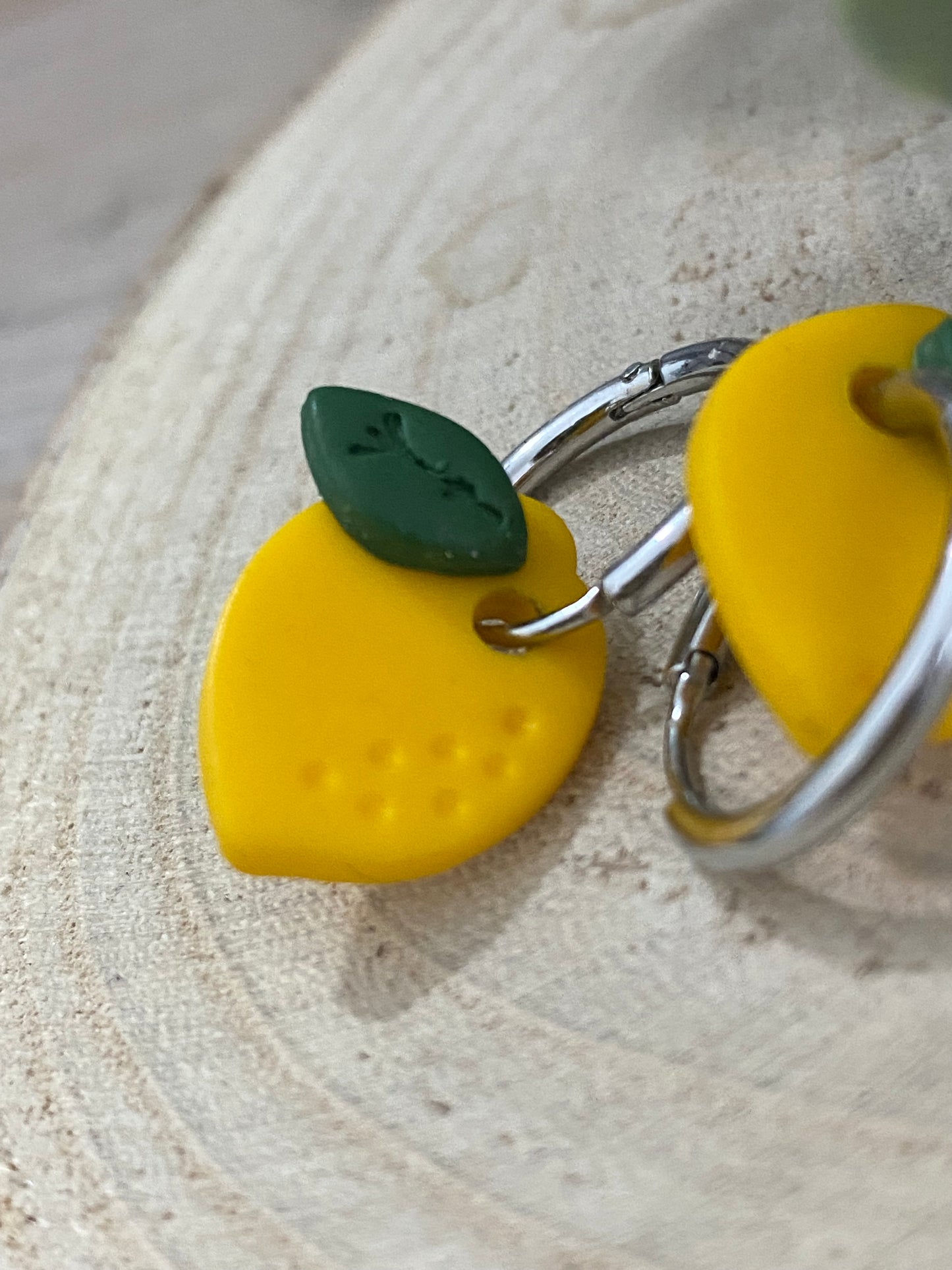 Charm limón